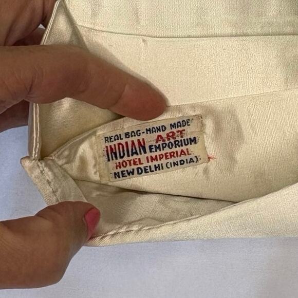 India Art Emporium Hand Made Silk & Beaded Evening Bag Clutch | Gold Silver - Picture 7 of 12